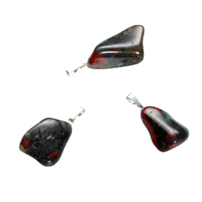 Heliotrop / krvavý kameň JAR prívesok prírodný kameň S, cca 2 cm, kameň odvahy