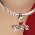 Prívesok zo striebra 925 Motorka červená, cestovný náramok