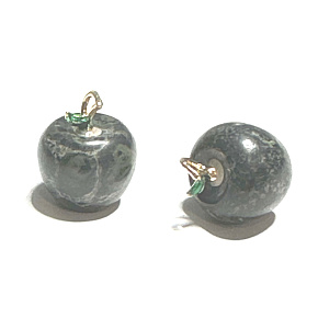 Hadie jablko poznania prívesok, prírodný kameň 2,7 x 15 mm, liečivý kameň Hadie jablko poznania prívesok, prírodný kameň 2,7 x 15 mm, liečivý kameň