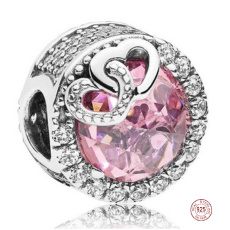 Strieborný náramok zo striebra 925 s lesklými srdiečkami