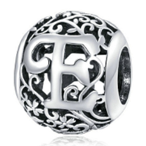 Striebro 925 Magické písmeno abecedy E s kvetmi, korálik na náramok