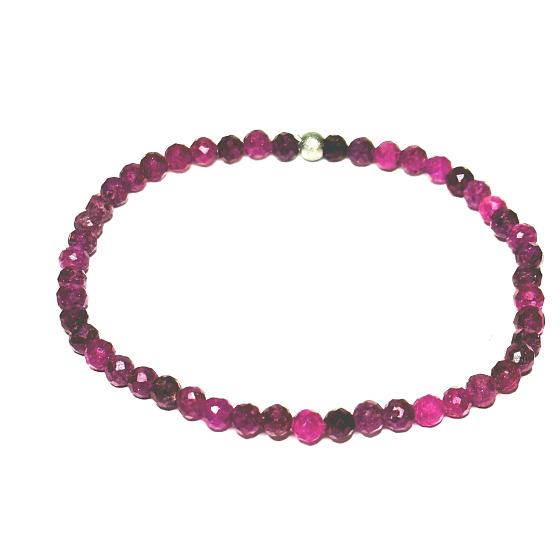 Rubínový fazetový náramok elastický prírodný kameň, guľôčka 4 mm / 16 - 17 cm, kameň lásky, vášne, vedenia