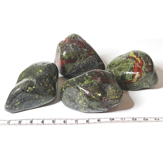 Epidot, tromlovaný prírodný kameň 100 - 160 g, 1 kus, srdcový liečivý kameň
