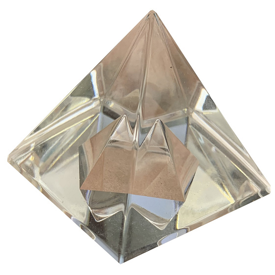 Sklenená pyramída v krištáľovej pyramíde 40 mm - sklenené ťažítko