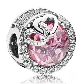 Strieborný náramok zo striebra 925 s lesklými srdiečkami