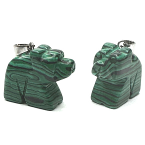 Malachitový prívesok medveď prírodný kameň, ručne brúsená figúrka 1,8 x 2,5 x 8 mm, kameň želania
