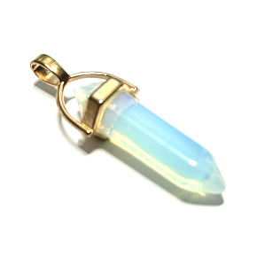 Opalit Kyvadlo šesťhranný zlatý prívesok syntetický kameň 41 x 13 mm, ručne vyrezávaný, kameň želaní a nádeje